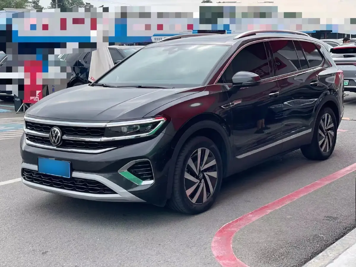 2022 Volkswagen Talagon 2.0T 220HP L4 7DCT