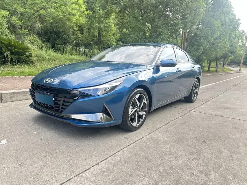 2022 Hyundai Elantra 1.5L 115HP L4 CVT