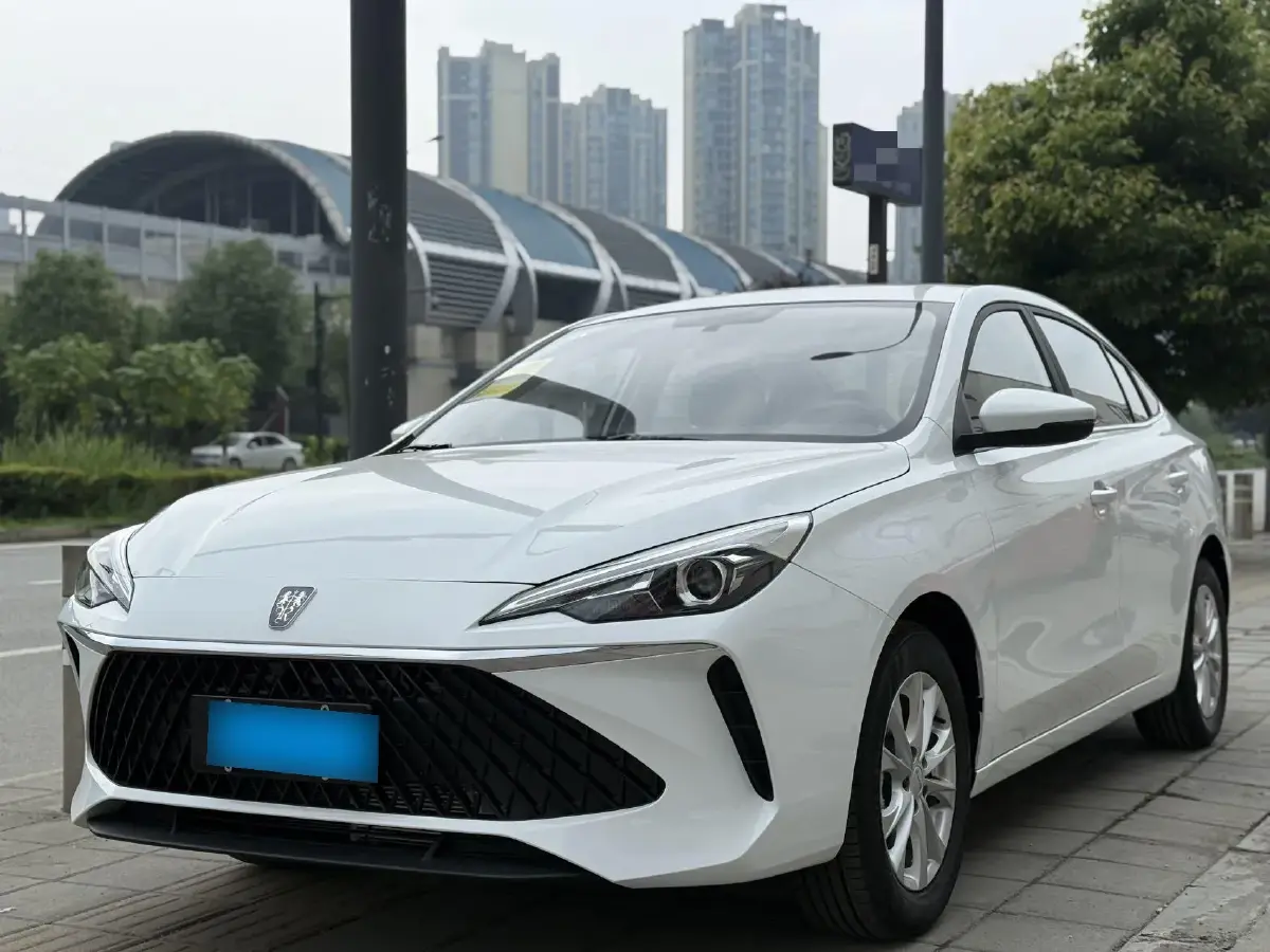 2023 Roewe i5 1.5L 129HP L4 CVT