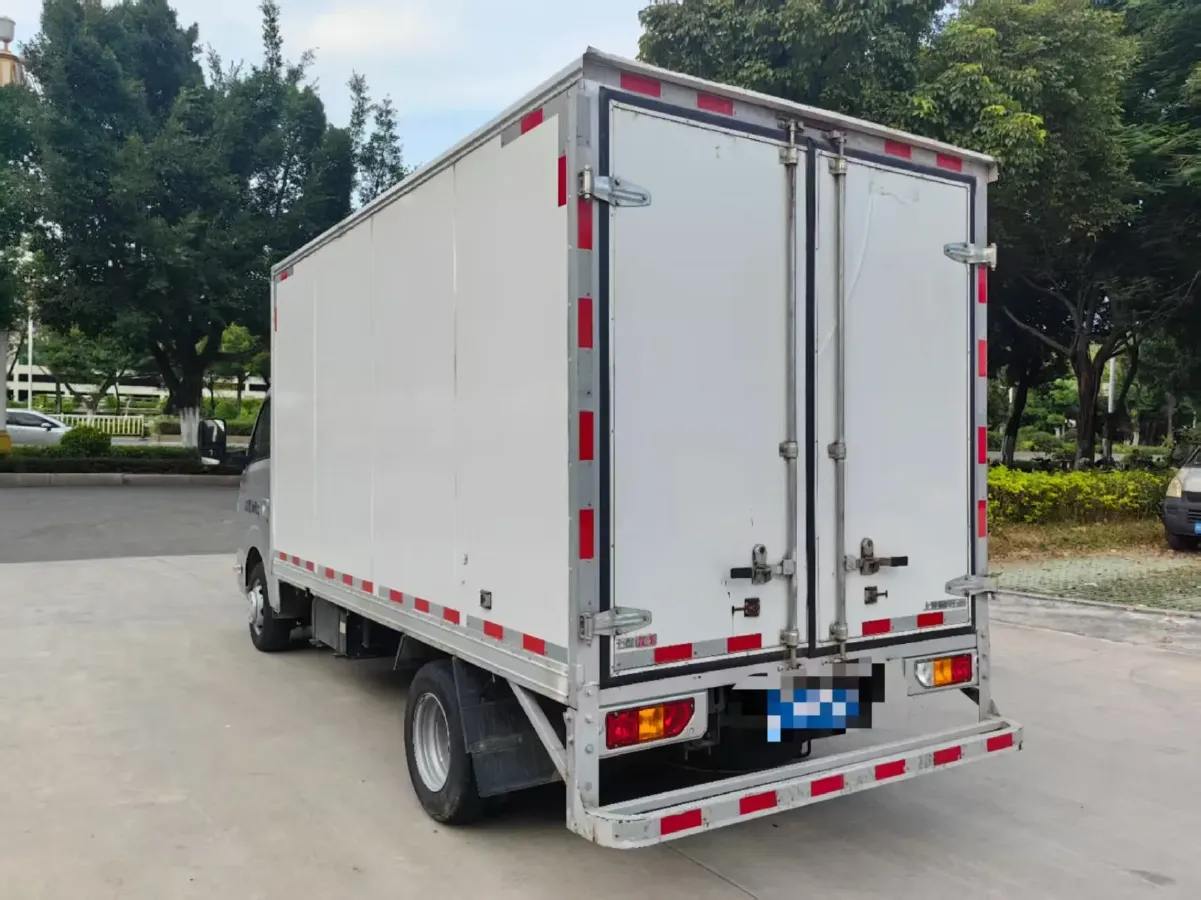 2023 WuLing Loong Truck 2.0L 136HP L4 5MT,autocango,china used car exporter,china ev exporter,chinese used car exporter,chinese used ev exporter