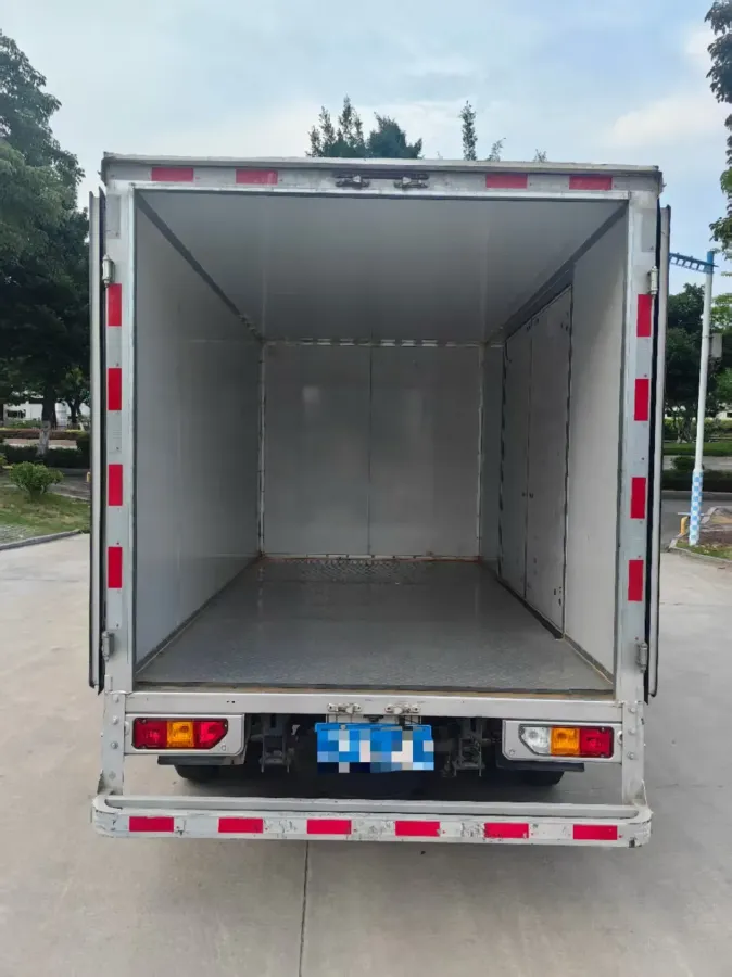 2023 WuLing Loong Truck 2.0L 136HP L4 5MT,autocango,china used car exporter,china ev exporter,chinese used car exporter,chinese used ev exporter