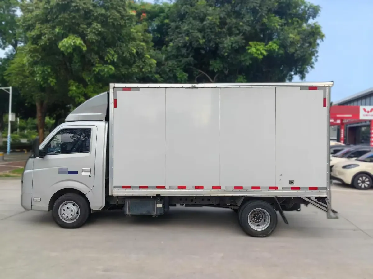 2023 WuLing Loong Truck 2.0L 136HP L4 5MT,autocango,china used car exporter,china ev exporter,chinese used car exporter,chinese used ev exporter
