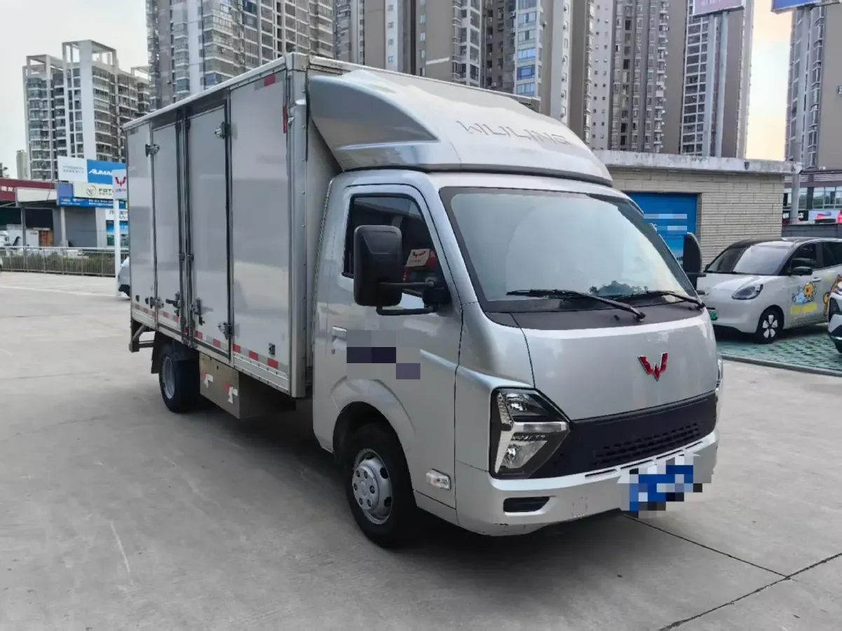 2023 WuLing Loong Truck 2.0L 136HP L4 5MT,autocango,china used car exporter,china ev exporter,chinese used car exporter,chinese used ev exporter