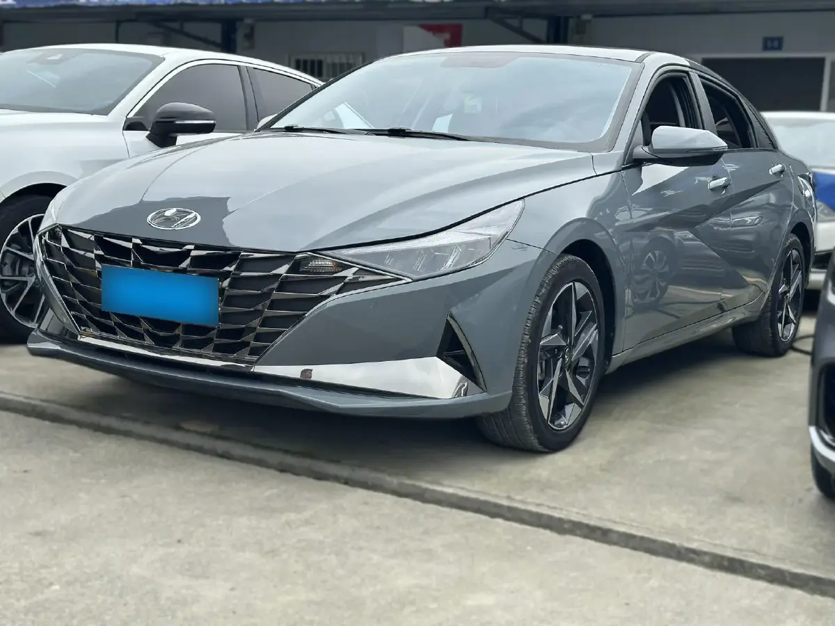 2022 Hyundai Elantra 1.5L 115HP L4 CVT