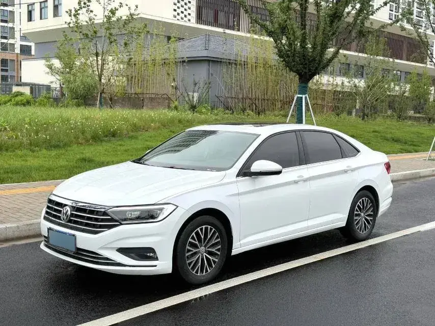 2022 Volkswagen Sagitar 1.4T 150HP L4 7DCT