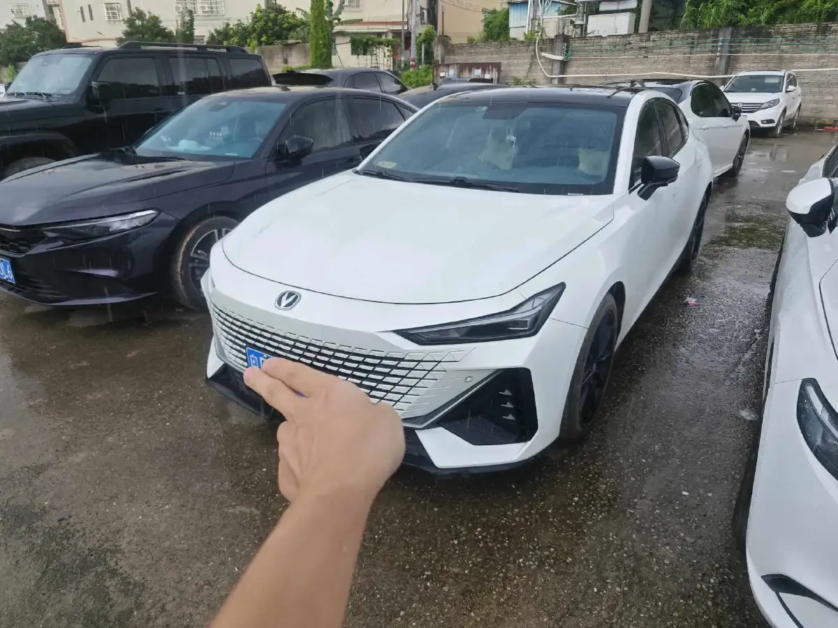 2022 ChangAn UNI-V 1.5T 188HP L4 7DCT
