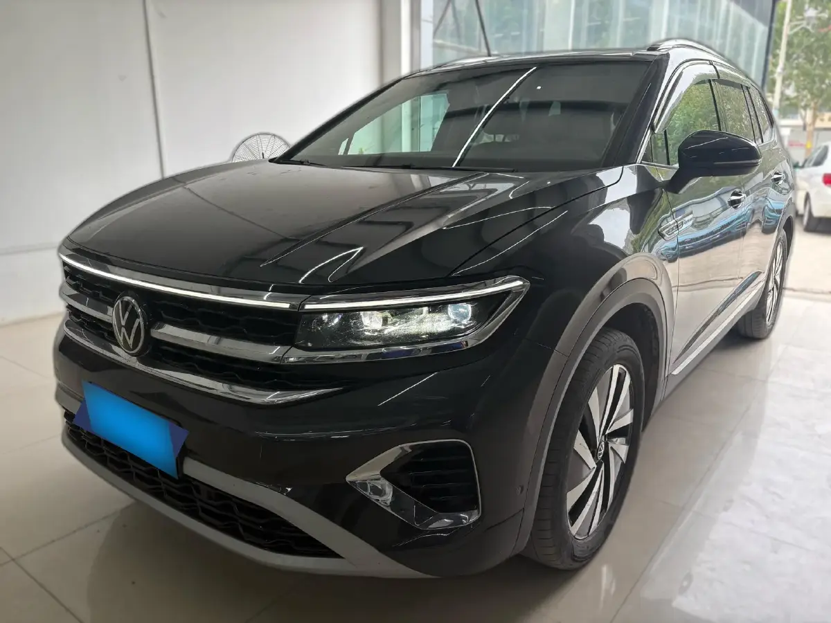 2022 Volkswagen Talagon 2.0T 220HP L4 7DCT