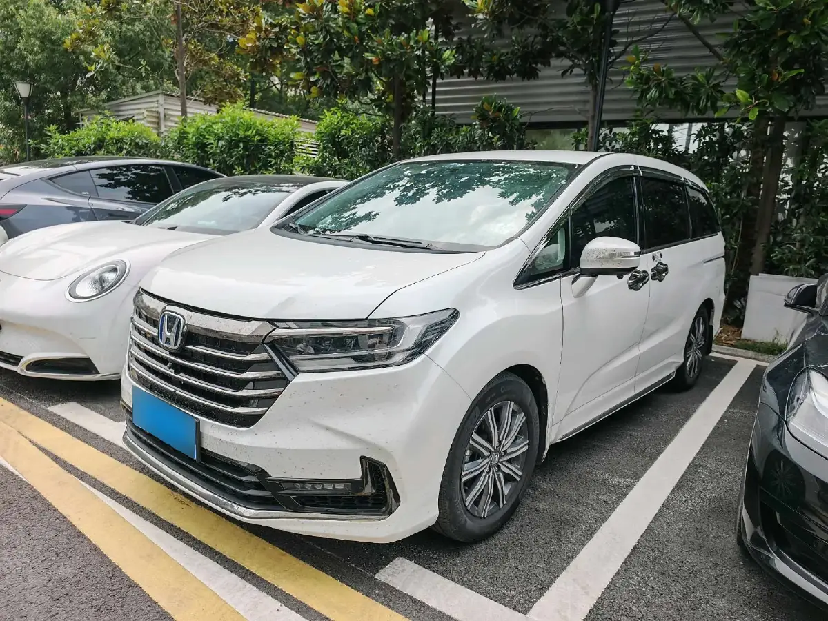 2022 Honda Odyssey 2.0L 146HP L4 E-CVT Hybrid