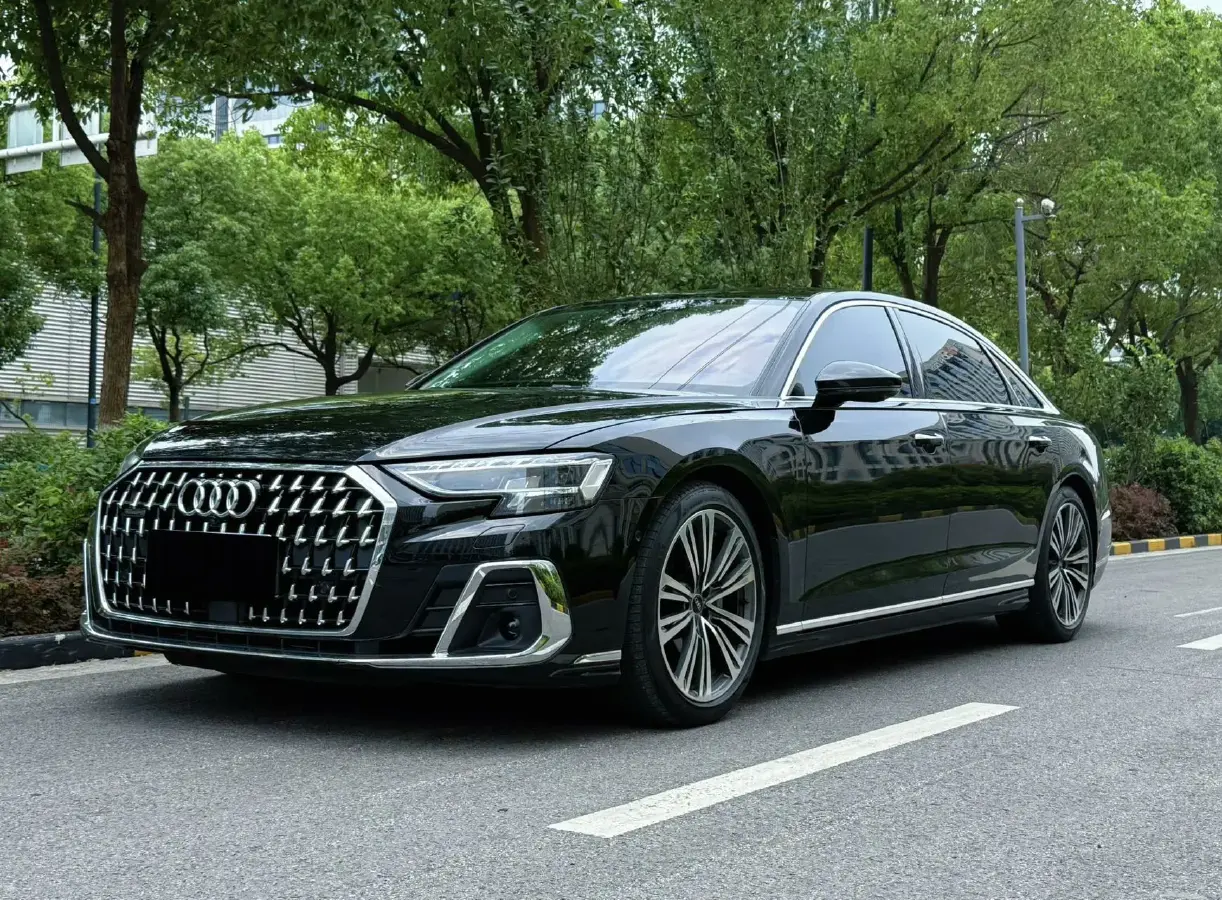 2024 Audi A8 3.0T 286HP V6 8AT