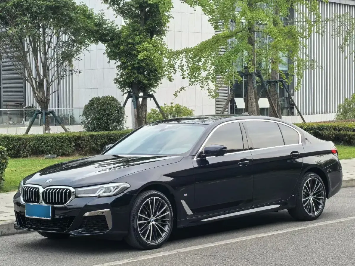 2022 BMW 5 Series 2.0T 252HP L4 8AT 2022 BMW 5 Series 2.0T 252HP L4 8AT