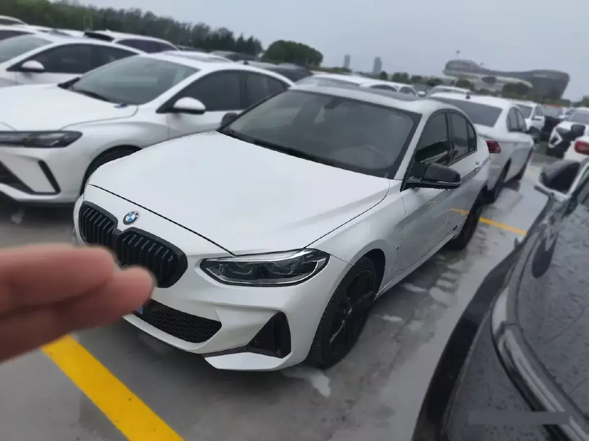 2022 BMW 1 Series 2.0T 192HP L4 7DCT