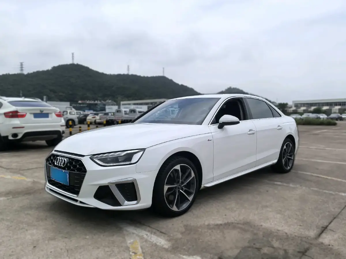 2023 Audi A4L 2.0T 190HP L4 7DCT