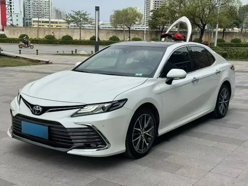 2021 Toyota Camry 2.5L 209HP L4 8AT