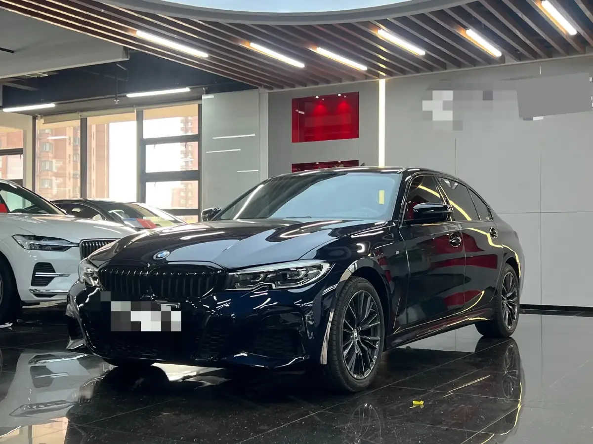 2022 BMW 3 Series 2.0T 184HP L4 8AT