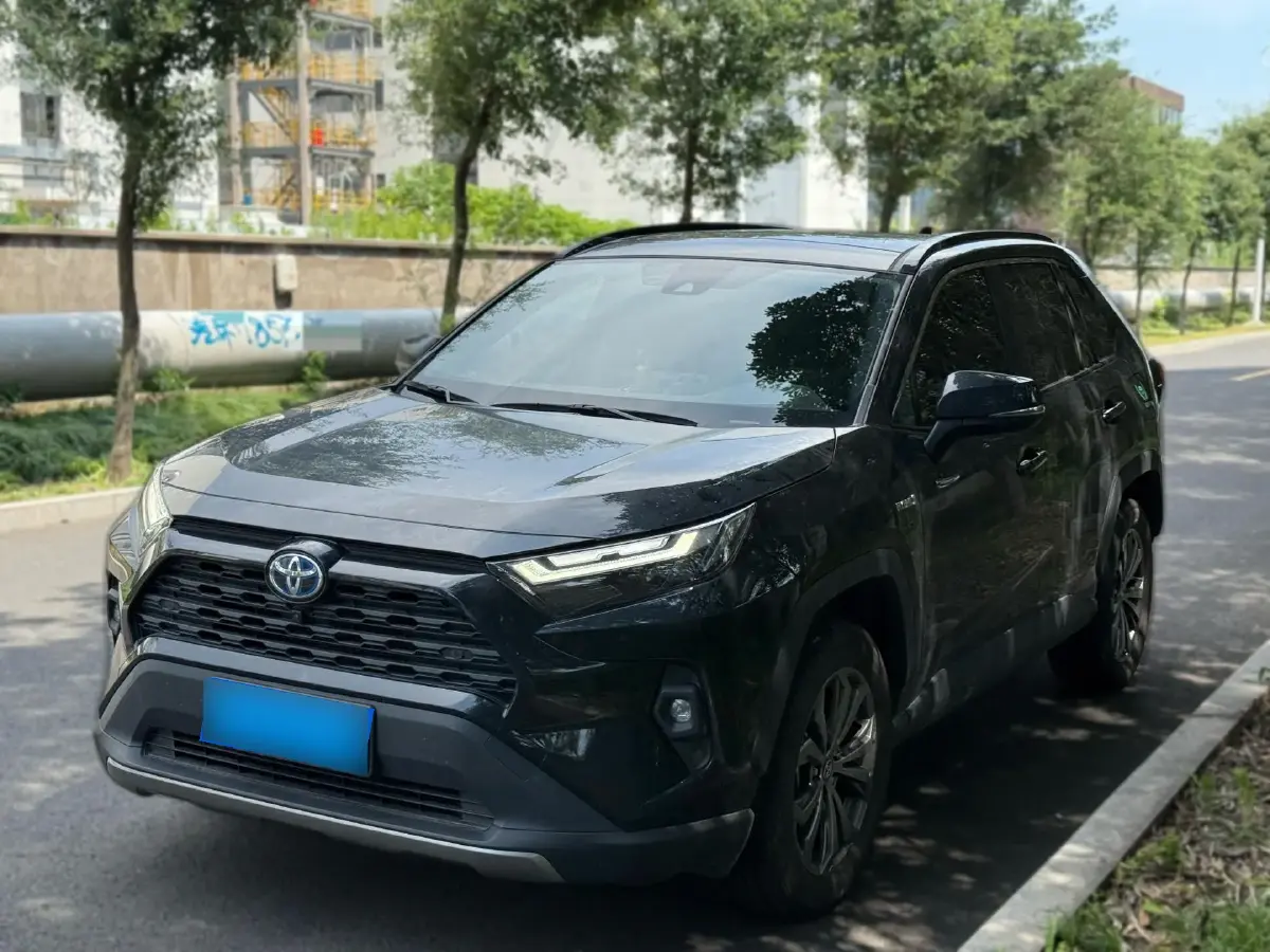 2023 Toyota RAV4 2.5L 178HP L4 E-CVT Hybrid