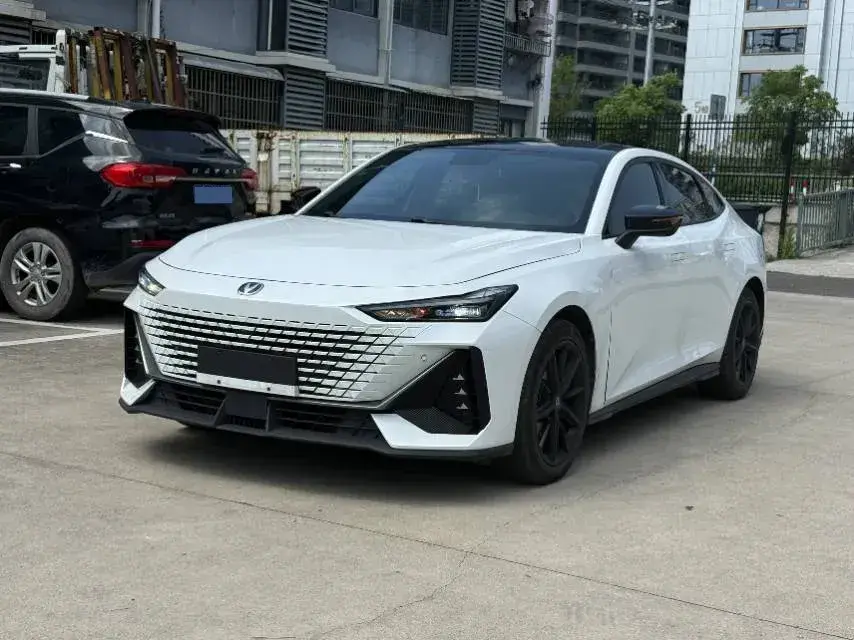 2022 ChangAn UNI-V 1.5T 188HP L4 7DCT