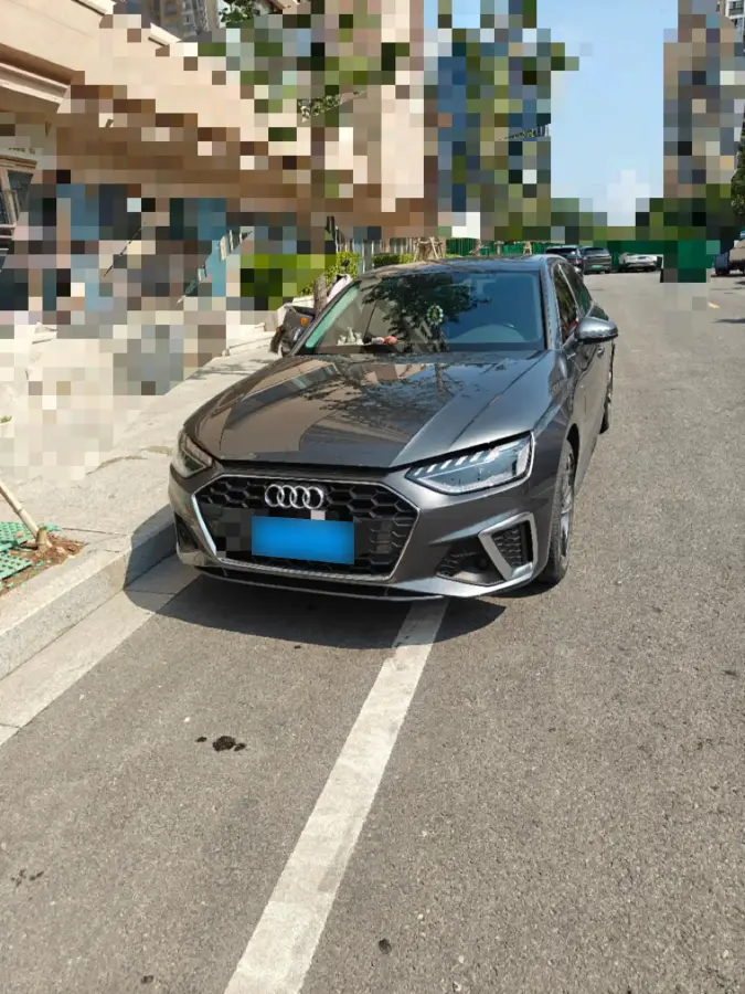 2023 Audi A4L 2.0T 190HP L4 7DCT