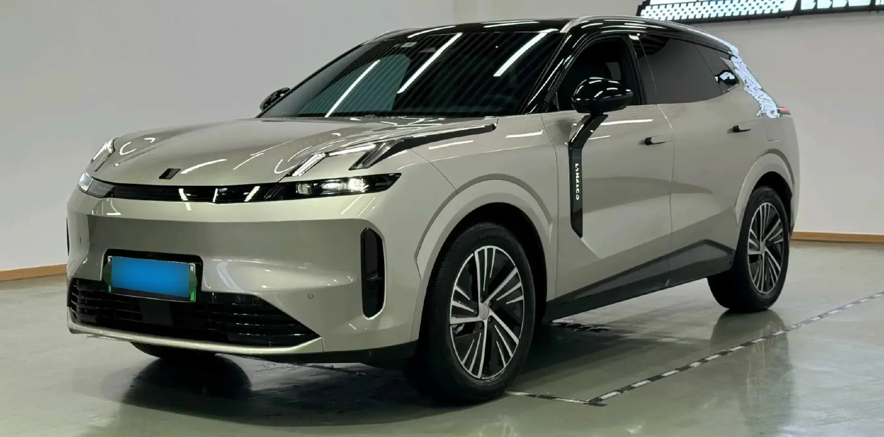 2023 LYNK&CO 08 EM-P 1.5T 163HP L4 3DHT PHEV 21.2KWH