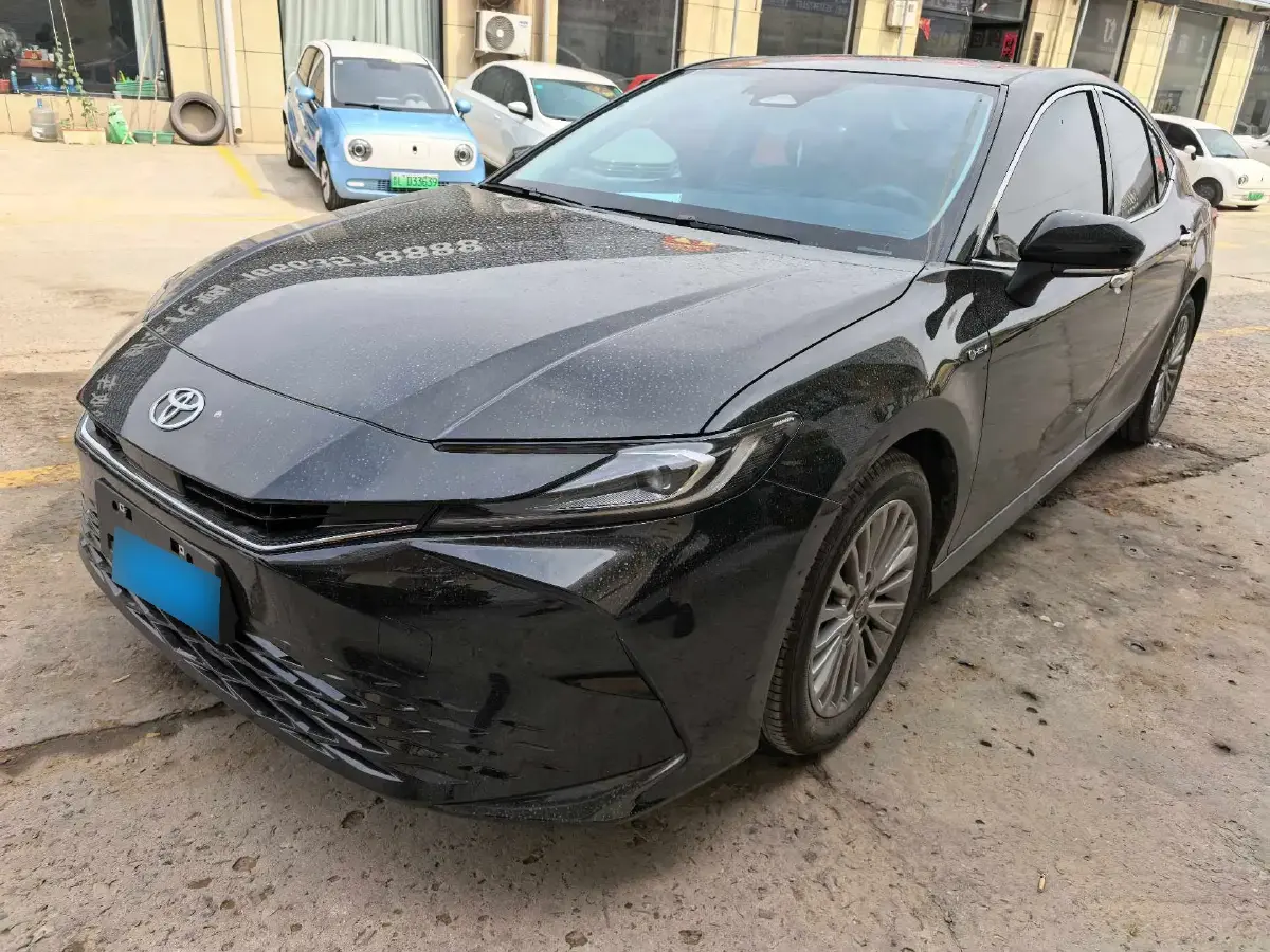 2024 Toyota Camry 2.0L 152HP L4 E-CVT Hybrid