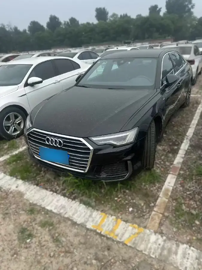 2022 Audi A6L 2.0T 190HP L4 7DCT