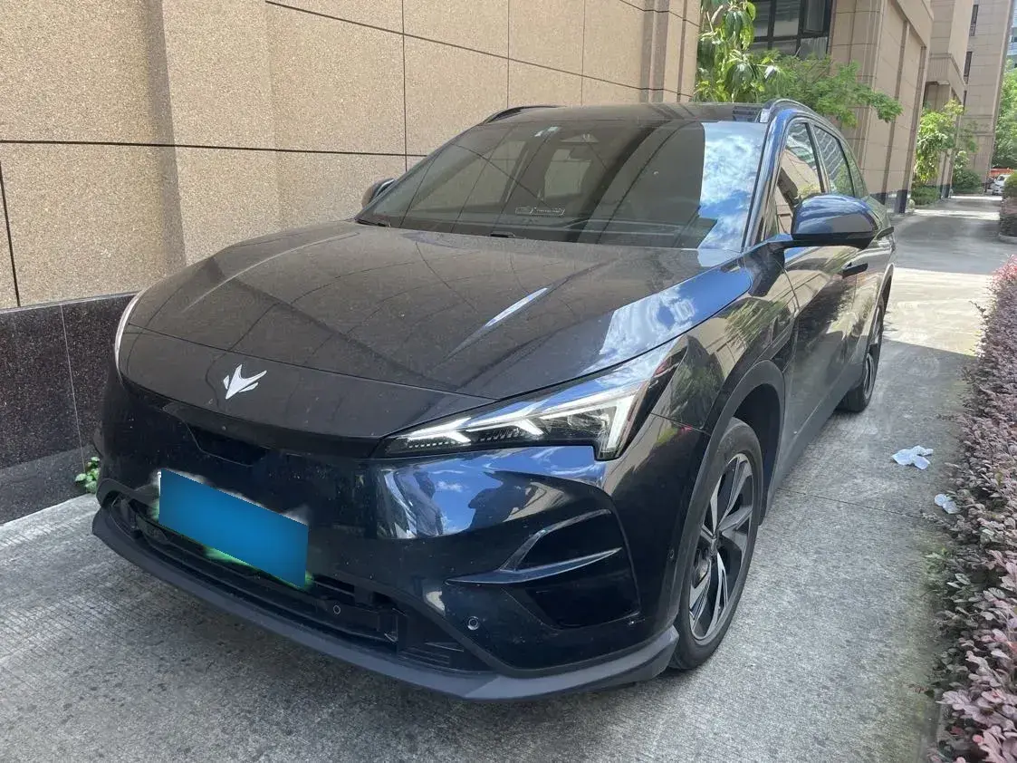 2024 ARCFOX αT5 BEV 65KWH