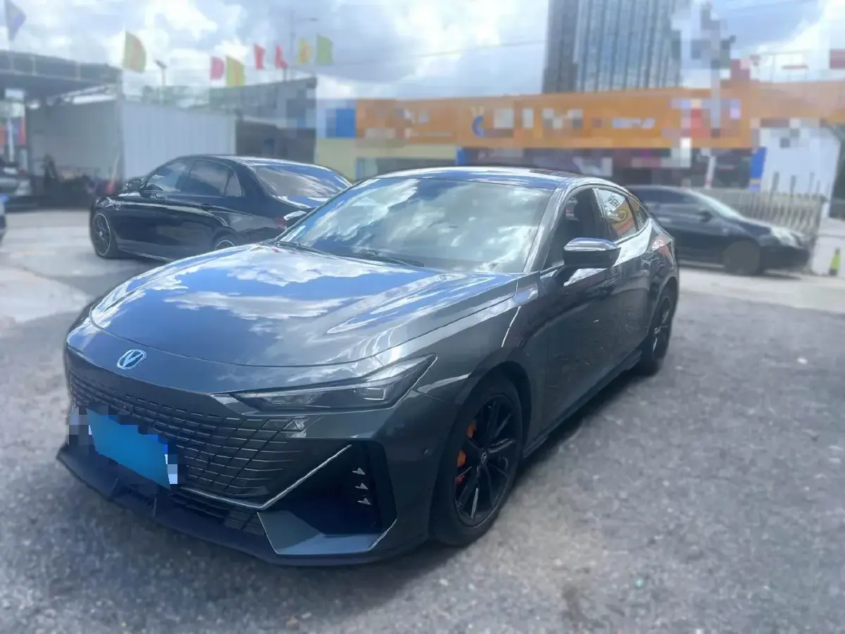 2022 ChangAn UNI-V 1.5T 188HP L4 7DCT