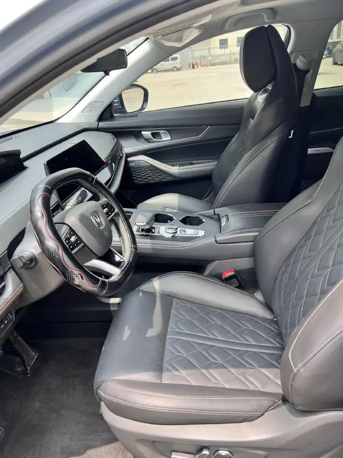 2021 ChangAn UNI-K 2.0T 233HP L4 8AT,autocango,china used car exporter,china ev exporter,chinese used car exporter,chinese used ev exporter