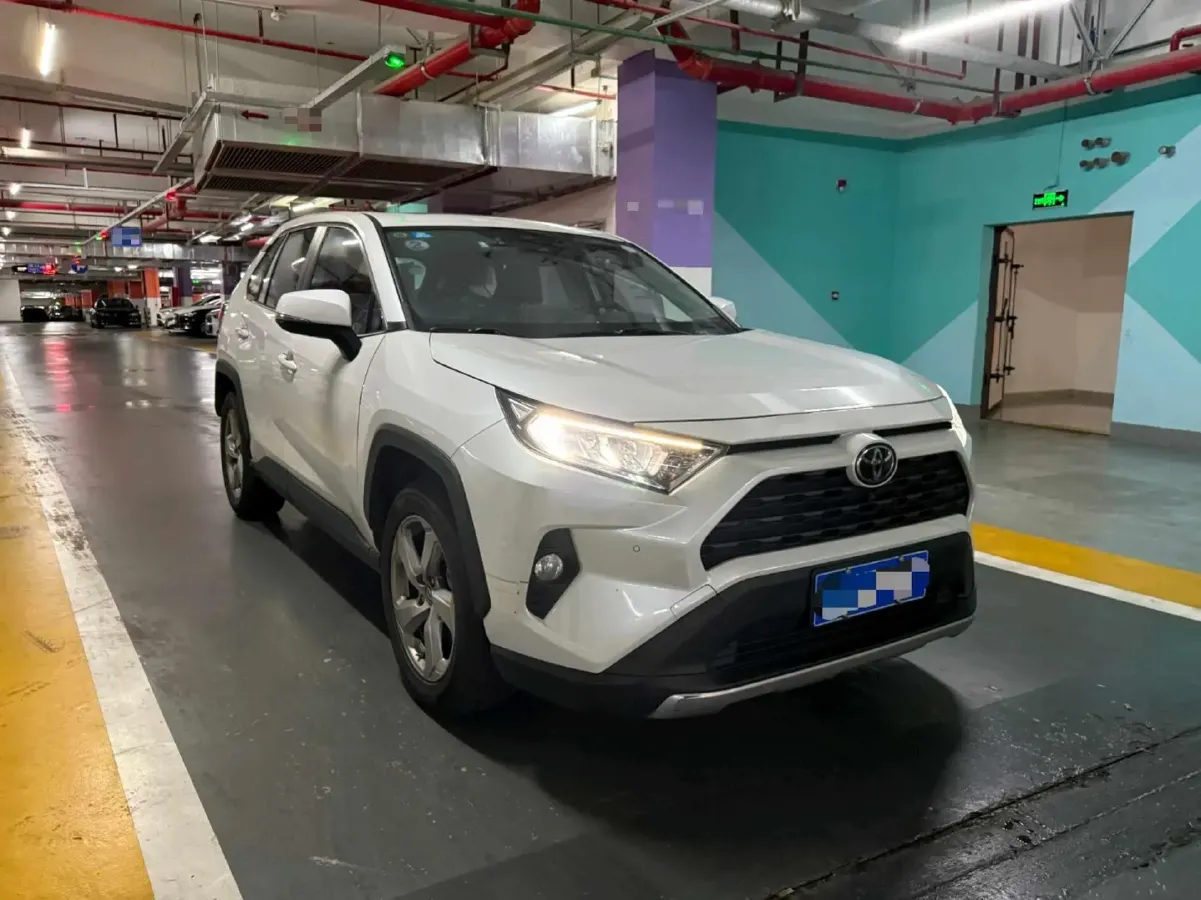 2022 Toyota RAV4 2.0L 171HP L4 CVT,autocango,china used car exporter,china ev exporter,chinese used car exporter,chinese used ev exporter