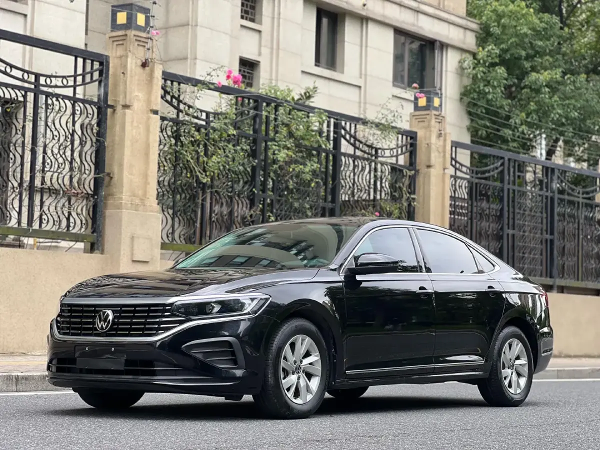 2022 Volkswagen Passat 1.4T 150HP L4 7DCT