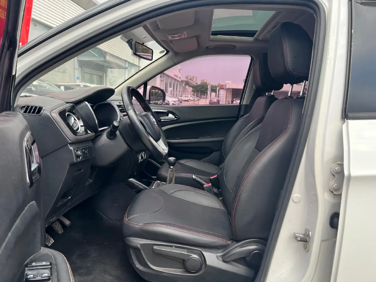 2016 Brilliance Auto V3 1.5L 112HP L4 5MT,autocango,china used car exporter,china ev exporter,chinese used car exporter,chinese used ev exporter