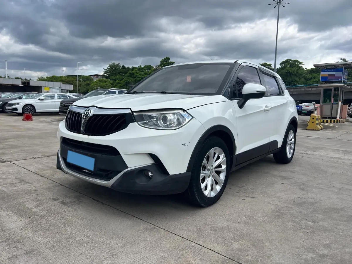 2016 Brilliance Auto V3 1.5L 112HP L4 5MT,autocango,china used car exporter,china ev exporter,chinese used car exporter,chinese used ev exporter