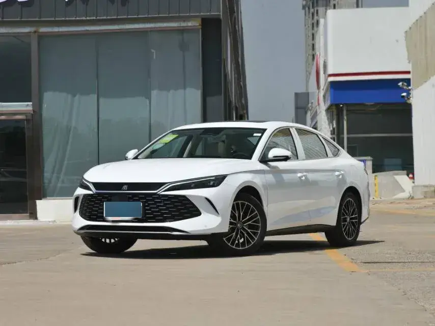 2024 BYD QinL 1.5L 101HP L4 E-CVT PHEV 15.87KWH