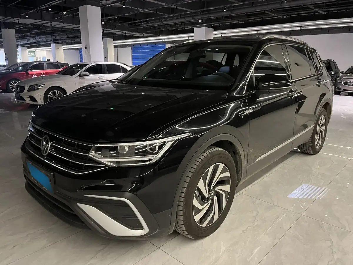 2023 Volkswagen Tiguan L 1.5T 160HP L4 7DCT