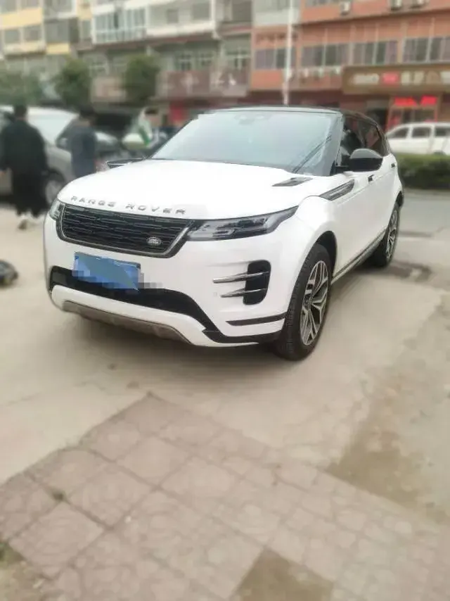 2024 Land Rover Range Rover Evoque 2.0T 249HP L4 9AT