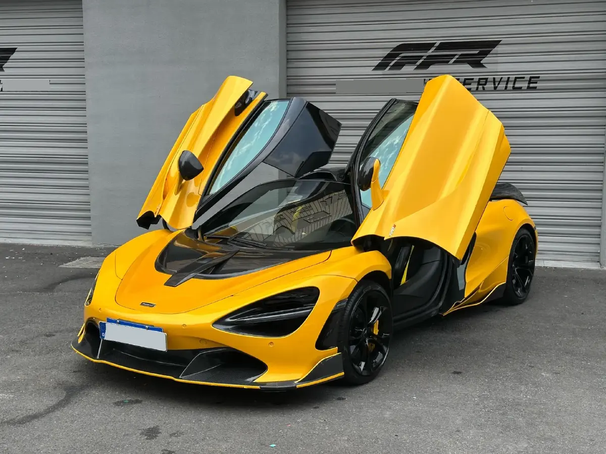 2017 McLaren 720S 4.0T 720HP V8 7DCT