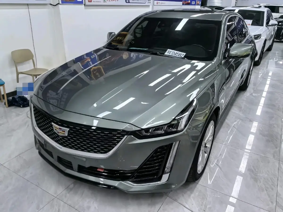 2022 Cadillac CT5 2.0T 237HP L4 10AT