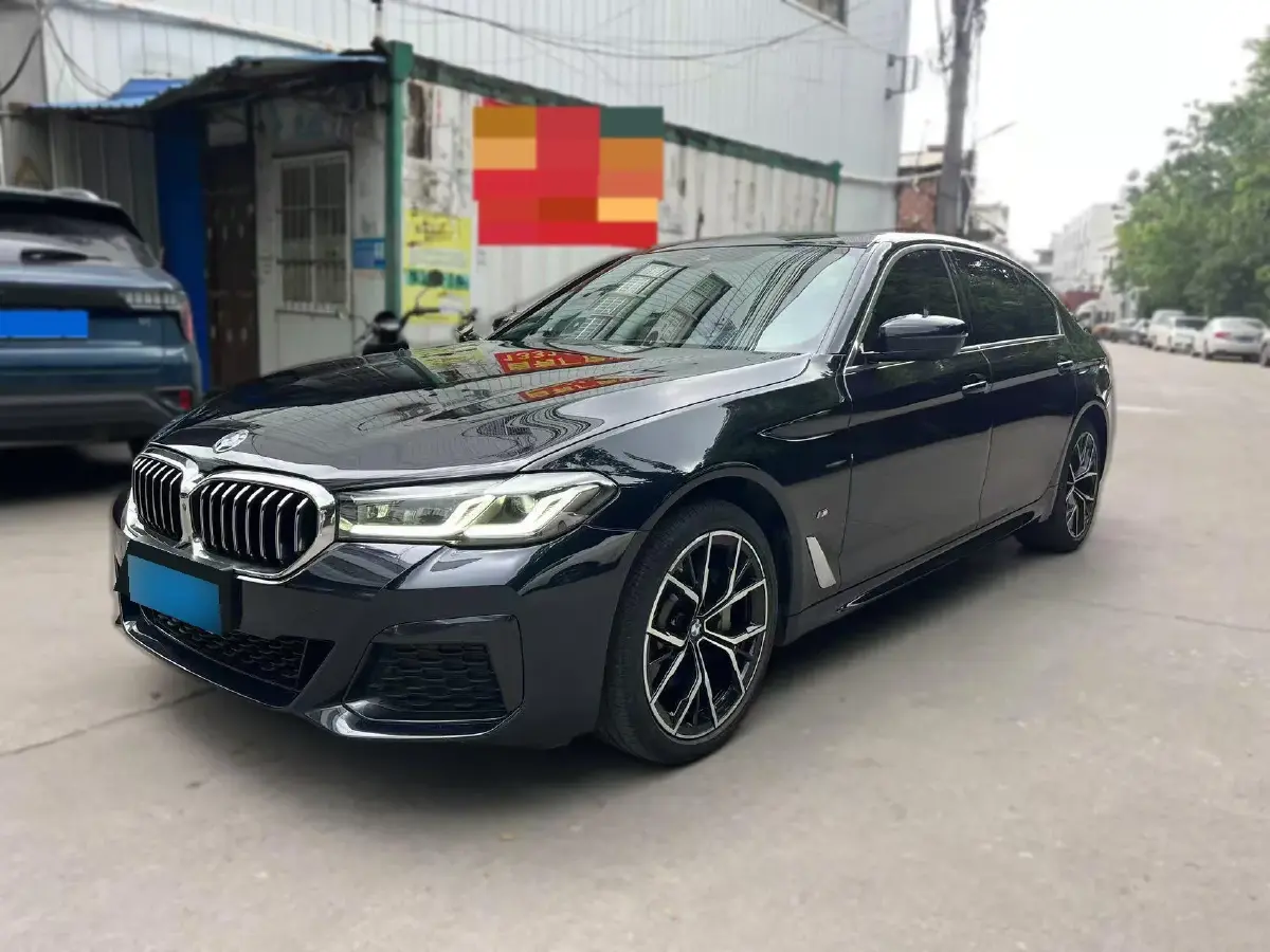 2022 BMW 5 Series 2.0T 252HP L4 8AT