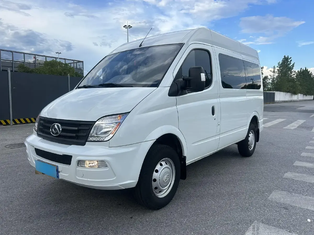 2021 MAXUS XinTu V80 2.0T 139HP L4 6AMT