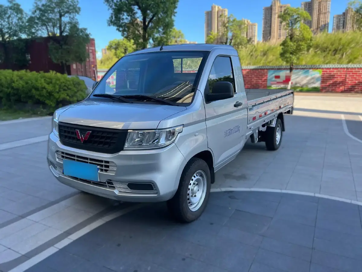 2021 WuLing RongGuang New Truck Special 1.8L 125HP L4 5MT