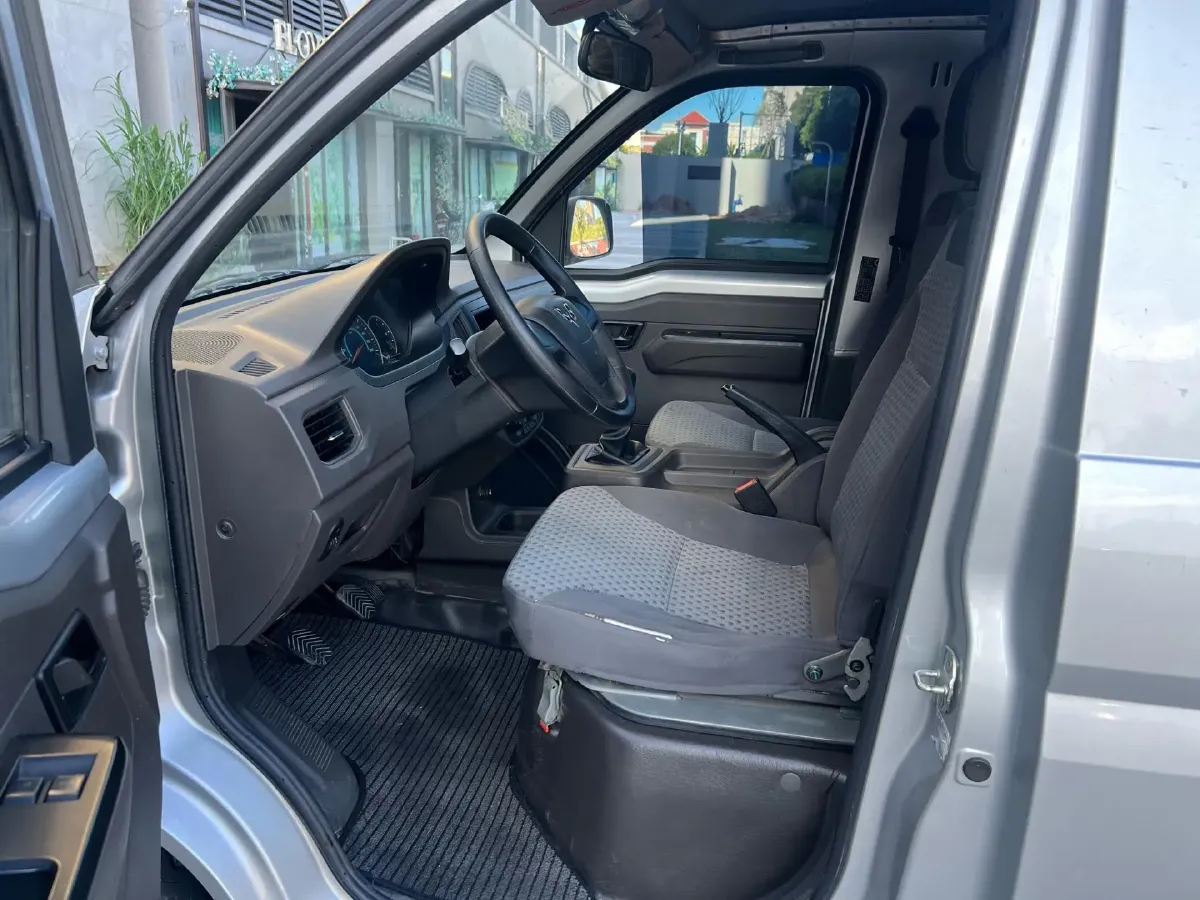 2021 WuLing RongGuang New Truck Special 1.8L 125HP L4 5MT,autocango,china used car exporter,china ev exporter,chinese used car exporter,chinese used ev exporter