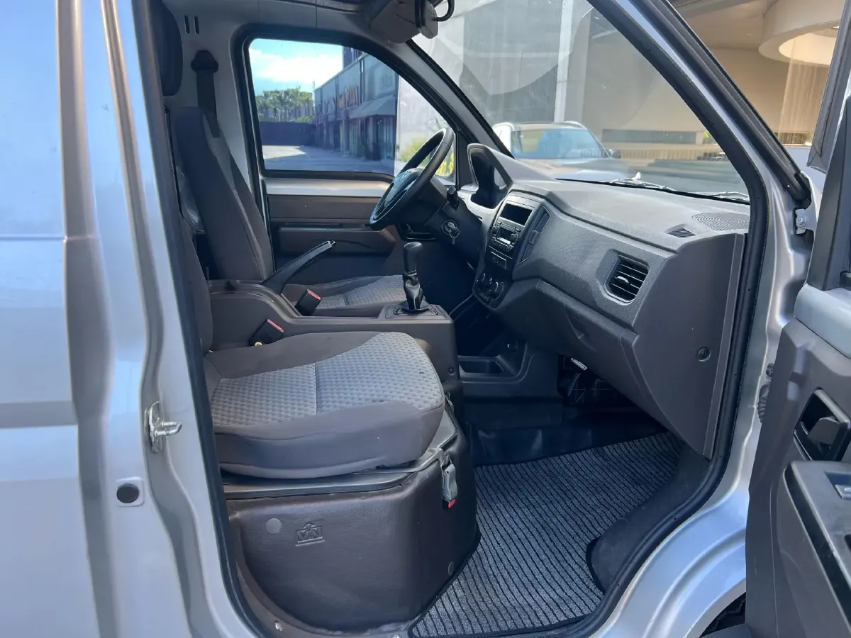 2021 WuLing RongGuang New Truck Special 1.8L 125HP L4 5MT,autocango,china used car exporter,china ev exporter,chinese used car exporter,chinese used ev exporter