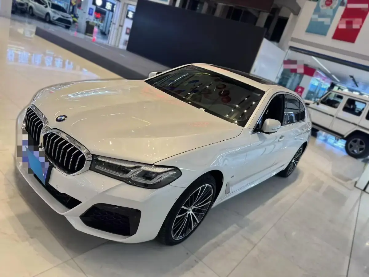 2023 BMW 5 Series 2.0T 245HP L4 8AT