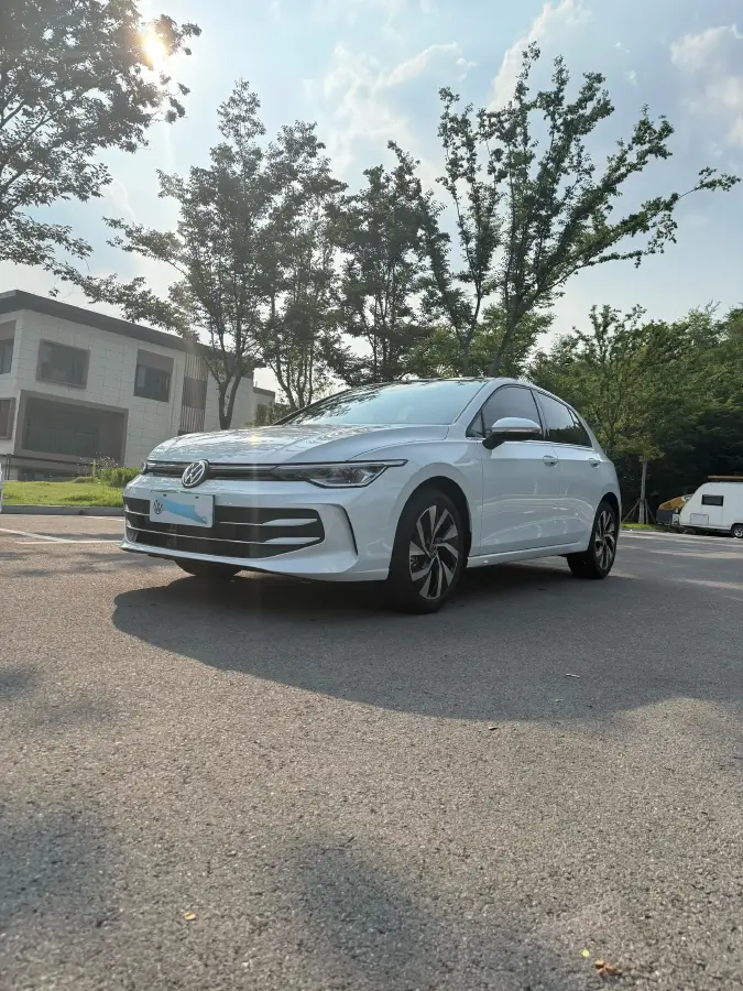 2025 Volkswagen Golf 1.5T 160HP L4 7DCT