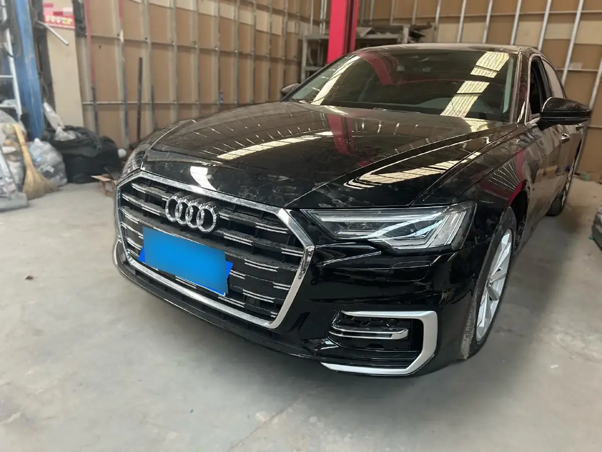 2022 Audi A6L 2.0T 190HP L4 7DCT