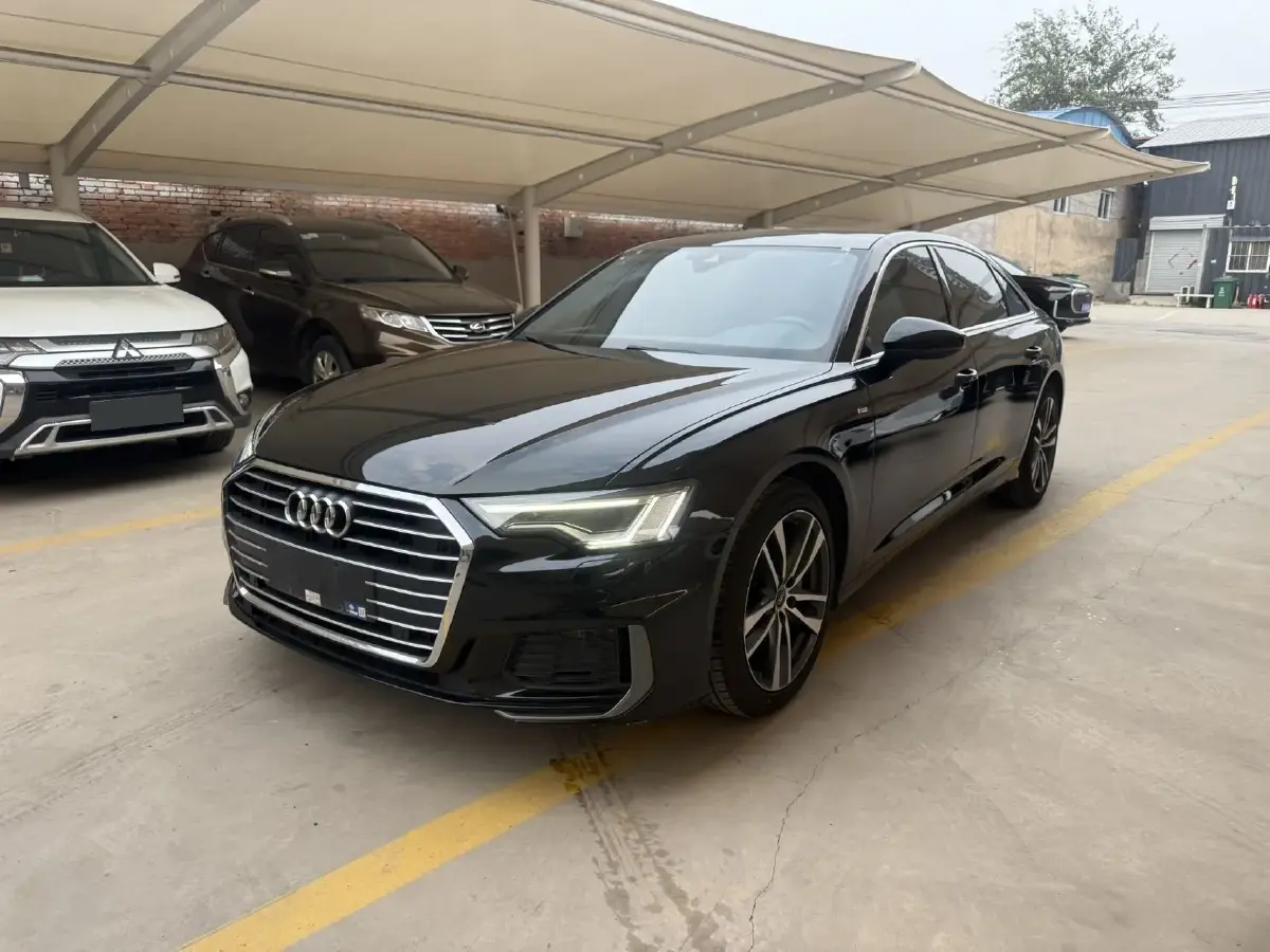 2022 Audi A6L 2.0T 190HP L4 7DCT