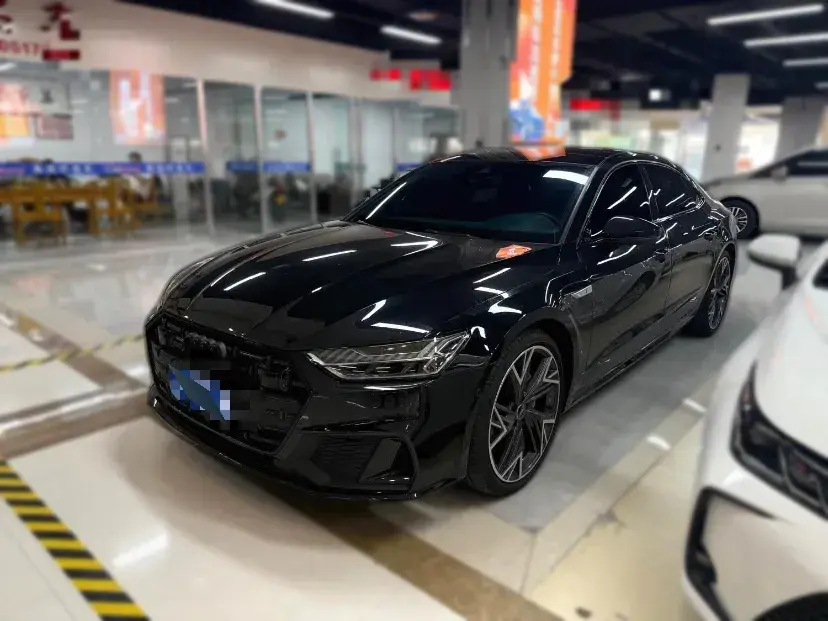 2024 Audi A7L 2.0T 245HP L4 7DCT