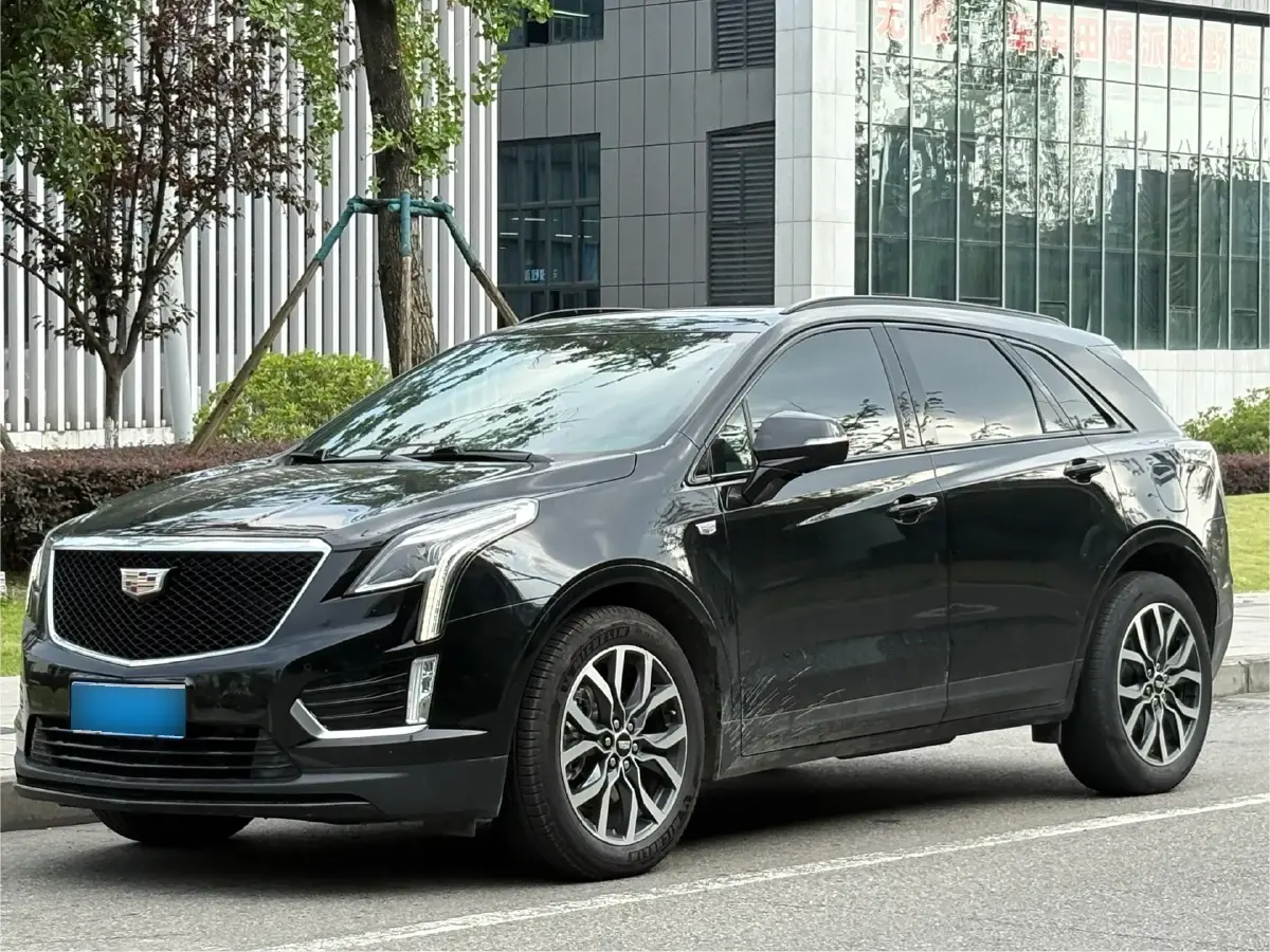 2022 Cadillac XT5 2.0T 237HP L4 9AT