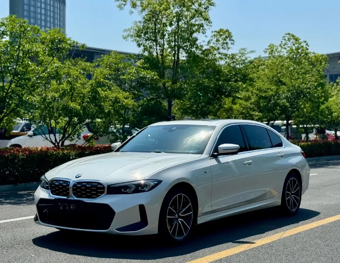 2024 BMW 3 Series 2.0T 184HP L4 8AT