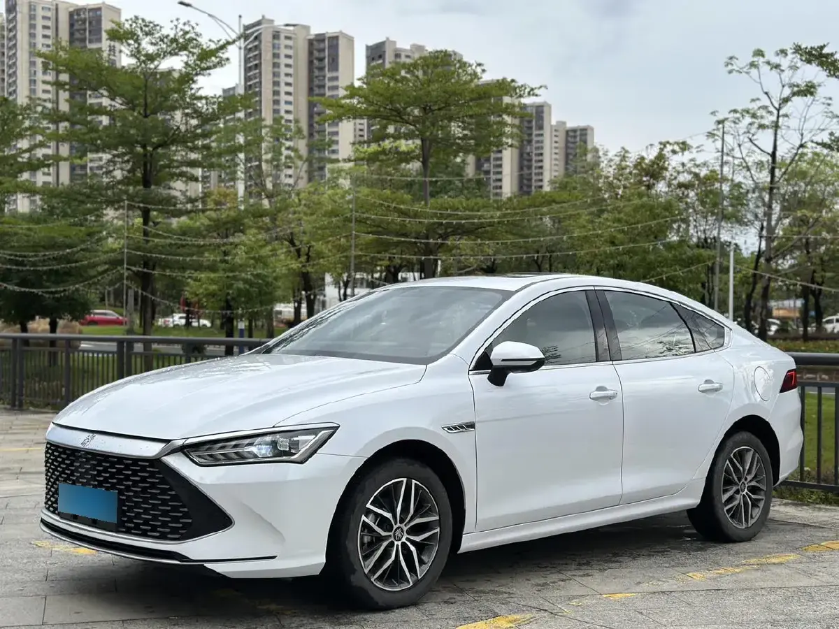 2024 BYD QinL 1.5L 101HP L4 E-CVT PHEV 15.87KWH