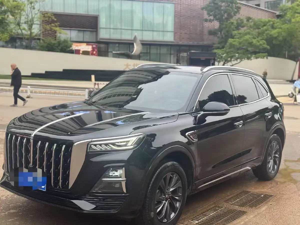 2023 HongQi HS5 2.0T 252HP L4 8AT